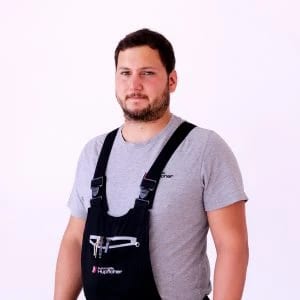 Annas, Kfz-Mechaniker bei Automobile Hupfloher Ortenburg